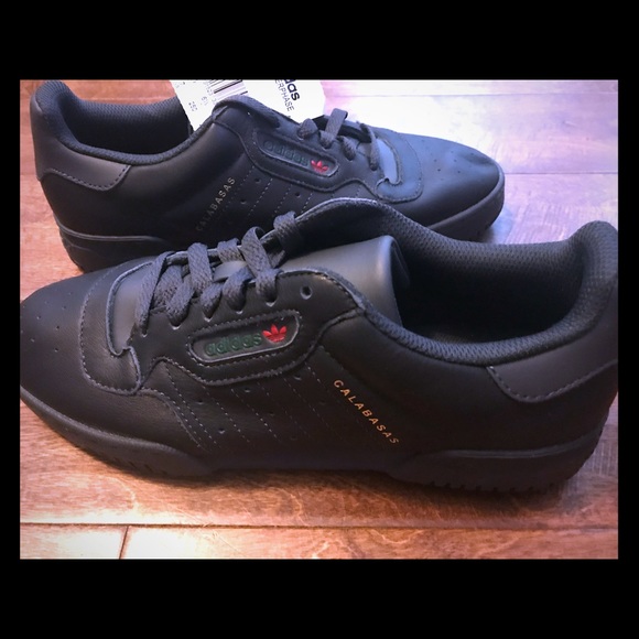 Yeezy Shoes - NWT Yeezy Powerphase in Black, US Men Size 7